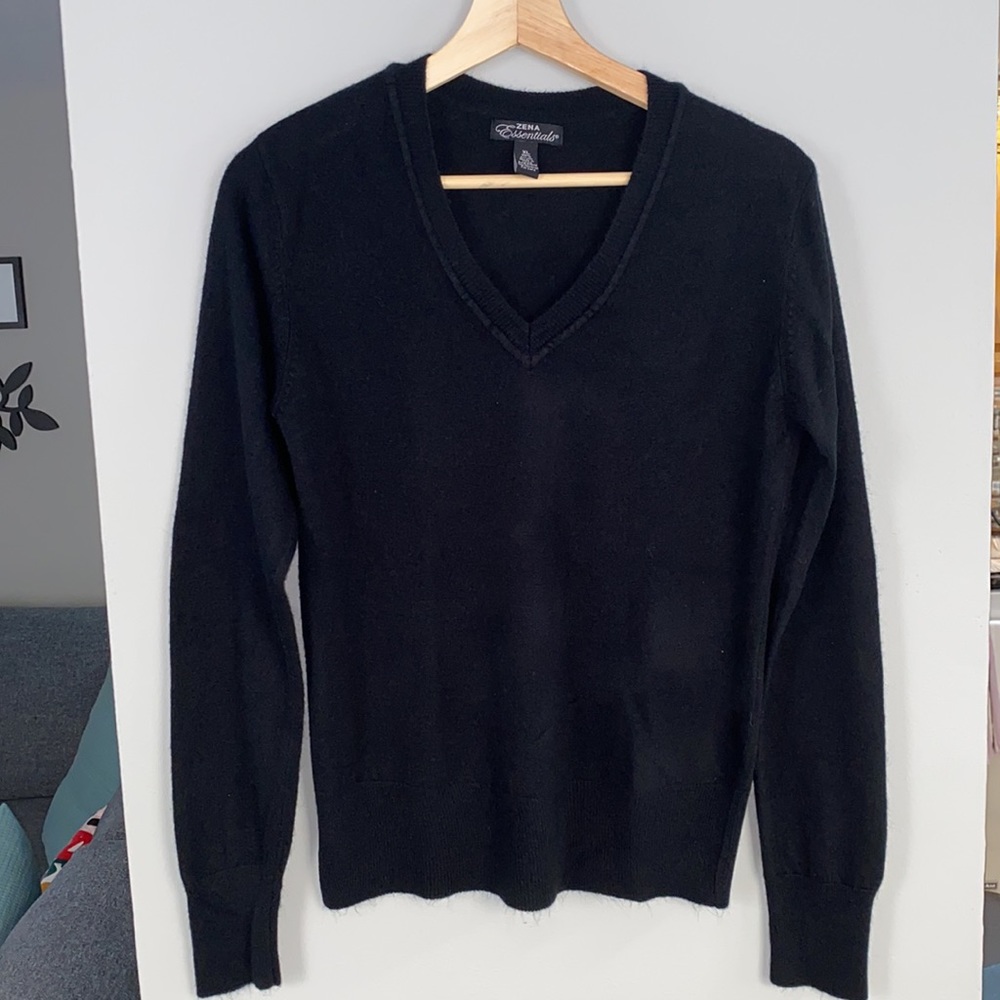 Black sweater Zena